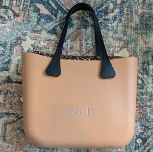 Med•lē Tote Bag